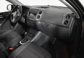 Подержанный автомобиль Volkswagen Tiguan 2012 года (12 фото)