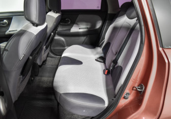 Подержанный автомобиль Nissan Note 2007 года (10 фото)