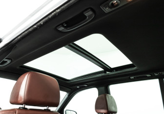 Подержанный автомобиль BMW X5 2007 года (25 фото)