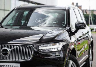 Подержанный автомобиль Volvo XC90 2016 года (2 фото)