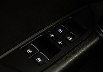 Подержанный автомобиль Volkswagen Touareg 2017 года (19 фото)