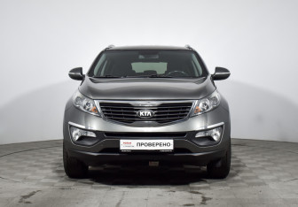 Подержанный автомобиль Kia Sportage 2012 года (2 фото)
