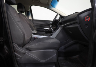 Подержанный автомобиль Ford Kuga 2012 года (20 фото)