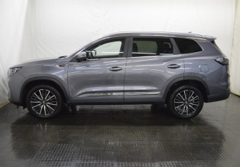 Подержанный автомобиль Chery Tiggo 8 Pro Max 2022 года (8 фото)