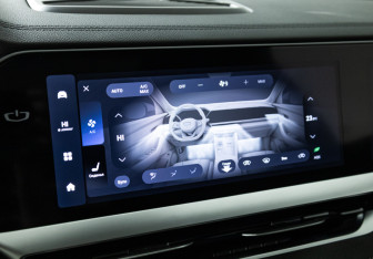 Подержанный автомобиль Geely Monjaro 2024 года (17 фото)