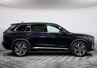 Подержанный автомобиль Geely Monjaro 2024 года (38 фото)