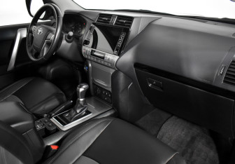 Подержанный автомобиль Toyota Land Cruiser Prado 2022 года (15 фото)