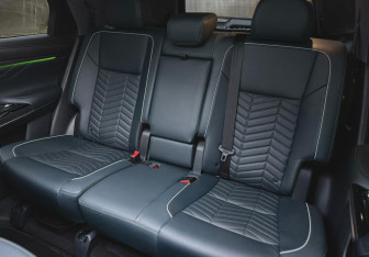 Подержанный автомобиль Changan CS95 2023 года (11 фото)