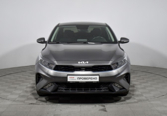 Подержанный автомобиль Kia Cerato Sedan 2022 года (2 фото)