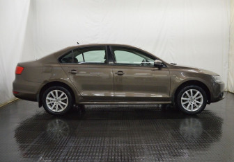 Подержанный автомобиль Volkswagen Jetta Sedan 2012 года (4 фото)