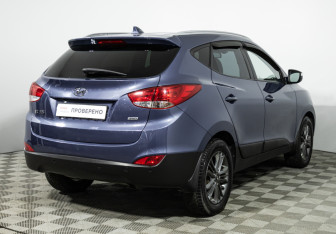 Подержанный автомобиль Hyundai ix35 2014 года (5 фото)