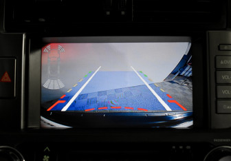 Подержанный автомобиль Toyota Land Cruiser Prado 2011 года (15 фото)