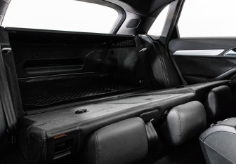Подержанный автомобиль Audi Q3 2013 года (27 фото)