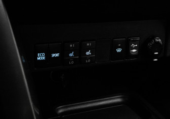 Подержанный автомобиль Toyota RAV4 2019 года (15 фото)