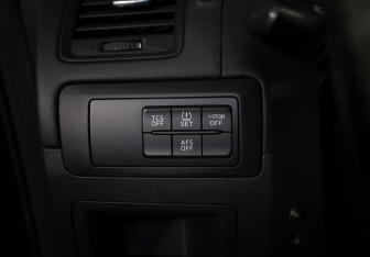 Подержанный автомобиль Mazda CX-5 2012 года (21 фото)