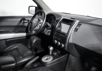 Подержанный автомобиль Nissan X-Trail 2008 года (13 фото)