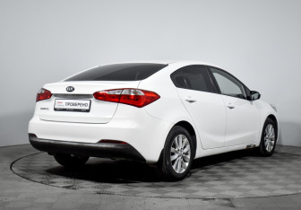 Подержанный автомобиль Kia Cerato Sedan 2013 года (5 фото)