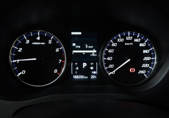 Подержанный автомобиль Mitsubishi Outlander 2012 года (12 фото)