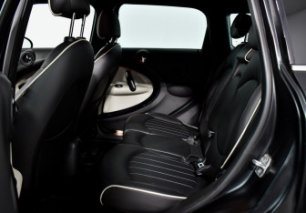 Подержанный автомобиль MINI Countryman 2014 года (11 фото)