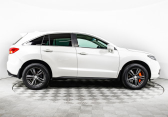 Подержанный автомобиль Acura RDX 2014 года (4 фото)