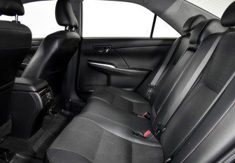 Подержанный автомобиль Toyota Camry Sedan 2015 года (13 фото)