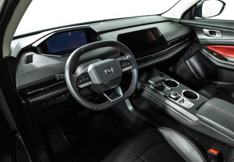 Подержанный автомобиль Changan UNI-S 2024 года (11 фото)