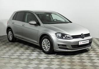 Подержанный автомобиль Volkswagen Golf Hatchback 2014 года (3 фото)