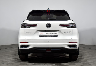 Подержанный автомобиль Changan UNI-S 2024 года (6 фото)