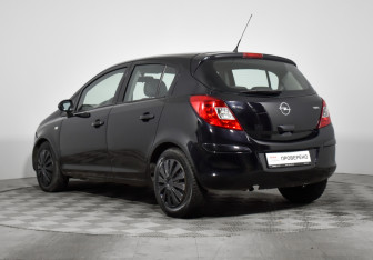Подержанный автомобиль Opel Corsa 2008 года (7 фото)