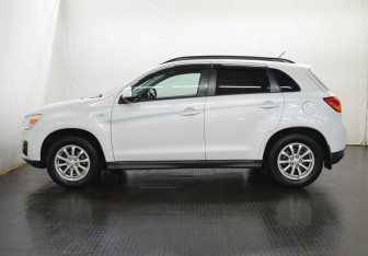 Подержанный автомобиль Mitsubishi ASX 2013 года (8 фото)