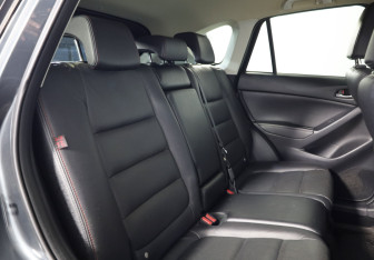 Подержанный автомобиль Mazda CX-5 2012 года (13 фото)