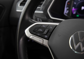 Подержанный автомобиль Volkswagen Tiguan 2021 года (20 фото)
