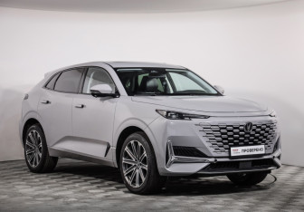 Подержанный автомобиль Changan UNI-K 2023 года (3 фото)