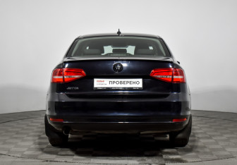 Подержанный автомобиль Volkswagen Jetta Sedan 2015 года (6 фото)