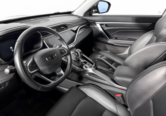 Подержанный автомобиль Geely Atlas Pro 2023 года (9 фото)