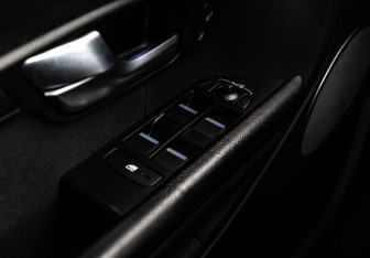 Подержанный автомобиль Land Rover Range Rover Evoque 2014 года (19 фото)