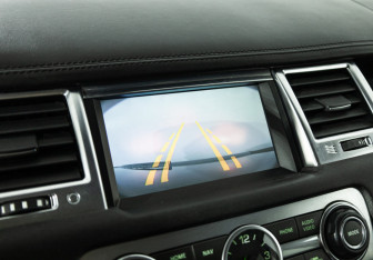 Подержанный автомобиль Land Rover Range Rover Sport 2012 года (16 фото)