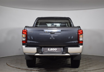 Новый Mitsubishi L200 2024 (4 фото)