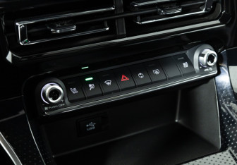 Подержанный автомобиль Haval M6 2023 года (16 фото)