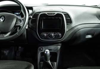 Подержанный автомобиль Renault Kaptur 2016 года (14 фото)