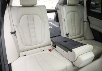 Подержанный автомобиль BMW X5 2021 года (34 фото)