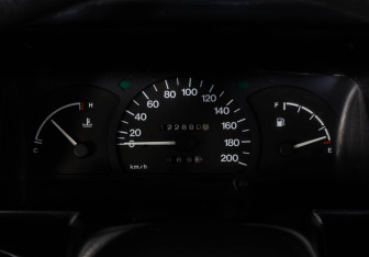 Подержанный автомобиль Daewoo Nexia Sedan 2005 года (16 фото)