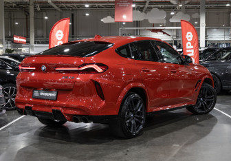 Подержанный автомобиль BMW X6 M 2021 года (12 фото)