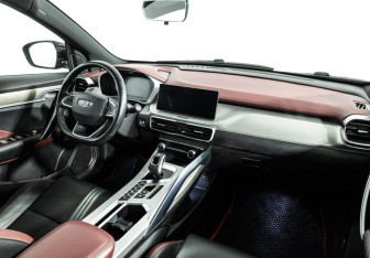 Подержанный автомобиль Geely Coolray 2021 года (9 фото)