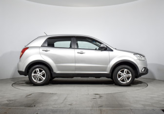Подержанный автомобиль SsangYong Actyon 2013 года (4 фото)