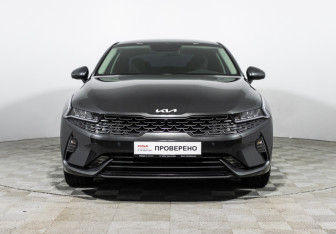 Подержанный автомобиль Kia K5 2024 года (7 фото)