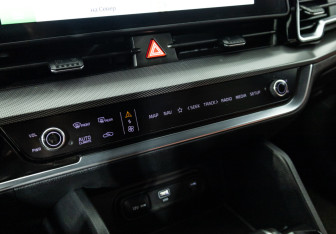 Подержанный автомобиль Kia Sportage 2023 года (25 фото)