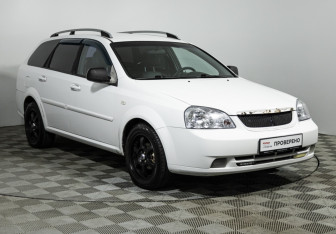 Подержанный автомобиль Chevrolet Lacetti Wagon 2011 года (3 фото)