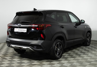 Подержанный автомобиль Kia Seltos 2021 года (5 фото)