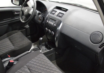 Подержанный автомобиль Suzuki SX4 Hatchback 2008 года (12 фото)